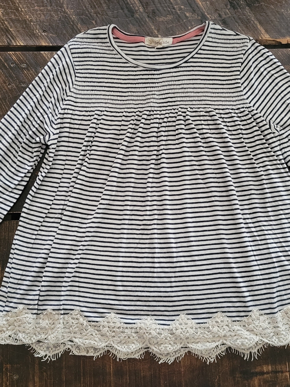 Womans Size Large Navy Stripe Lace-Hem Women’s Top - White/Navy